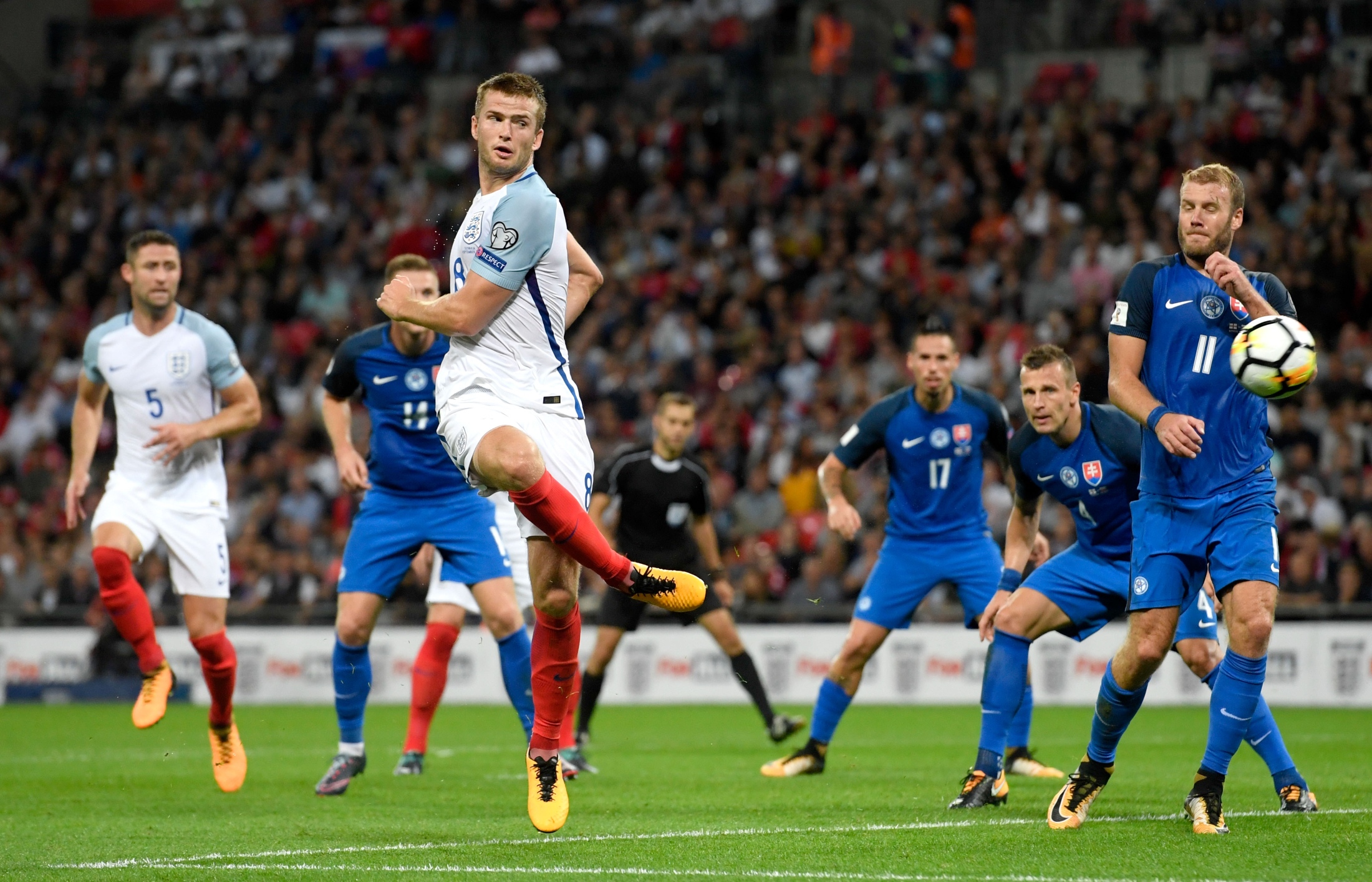 们在主场的 们在主场的