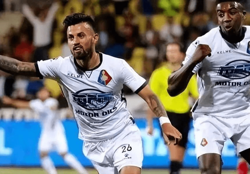 特勒和阿德 特勒和阿德